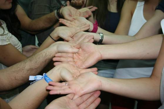 1001651_10152909576450307_1911662937_n